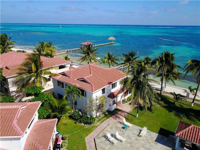Готель Isla Bonita Yacht Club Сан-Педро Екстер'єр фото