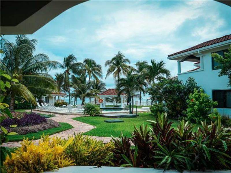 Готель Isla Bonita Yacht Club Сан-Педро Екстер'єр фото