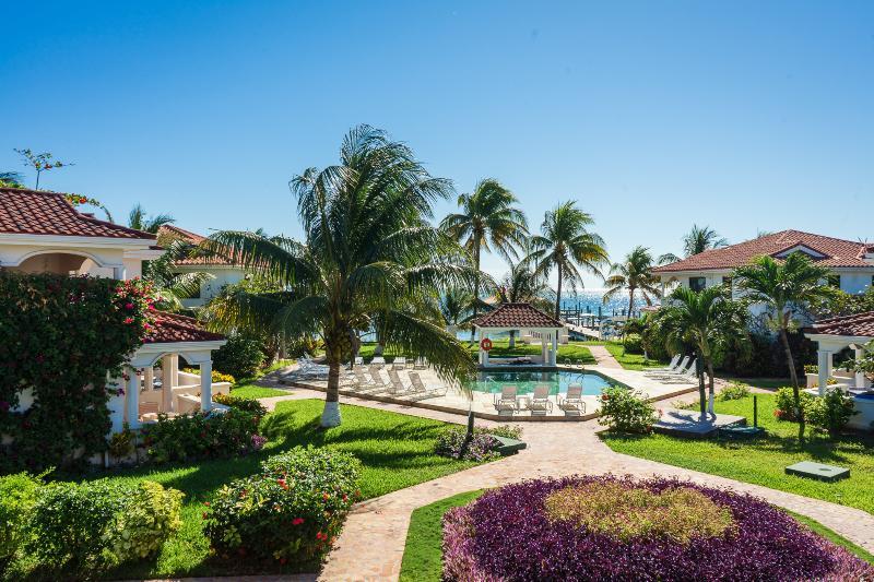 Готель Isla Bonita Yacht Club Сан-Педро Екстер'єр фото